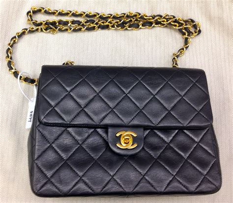 riconoscere borse false chanel|Chanel purse real deal.